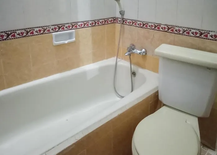 ホテル Daton House Near Bali Zoo Ubud Mitra Reddoorz 2*