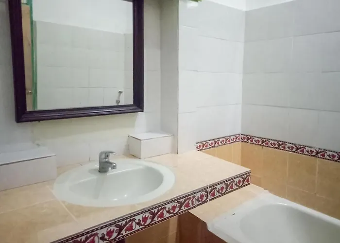 ホテル Daton House Near Bali Zoo Ubud Mitra Reddoorz 2*